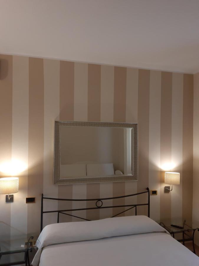 Sweet House Only Rooms Peschiera del Garda Zewnętrze zdjęcie